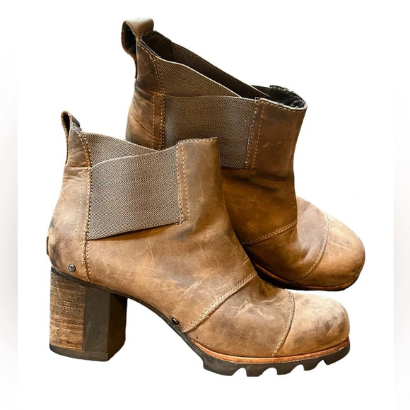 Sorel Addington Boots, size 39 - Picture 1 of 8